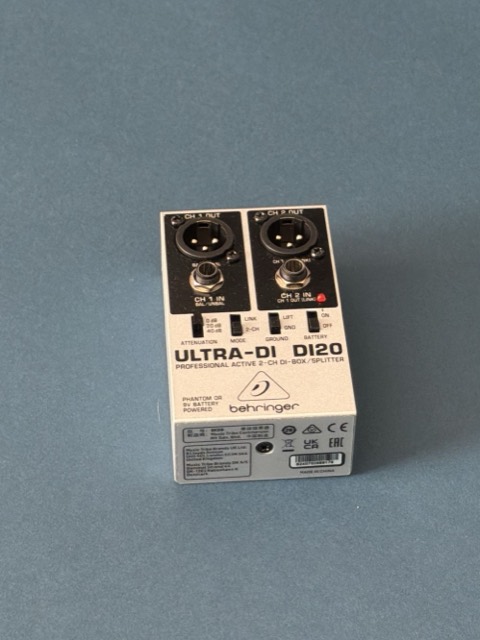 Behringer DI20