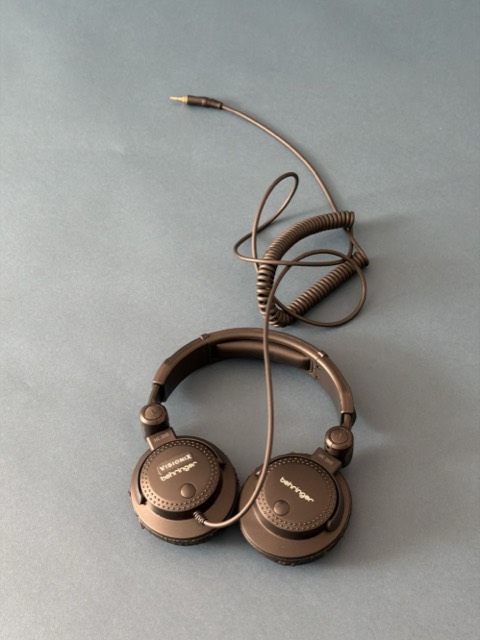 Behringer HC200